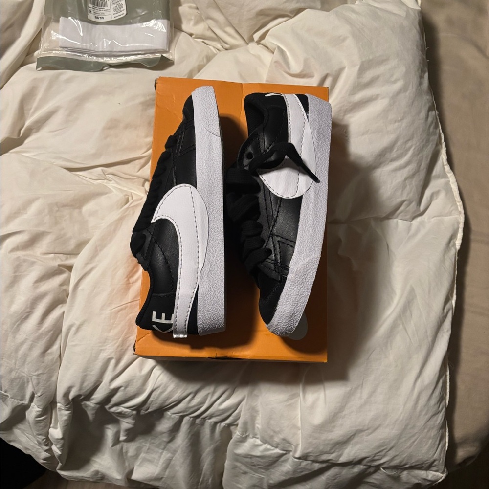 Nike Black and White Men's Sneakers